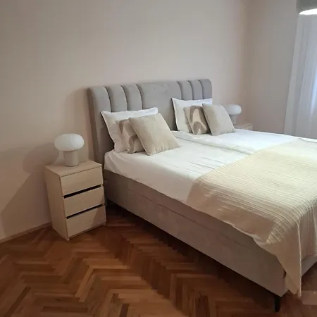 Daire Ulica Mladosti Trebin