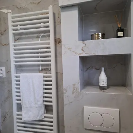 Ulica Mladosti Daire Trebin
